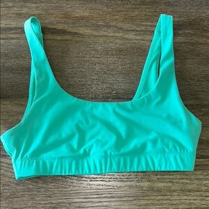 Vuori Daily bra size small